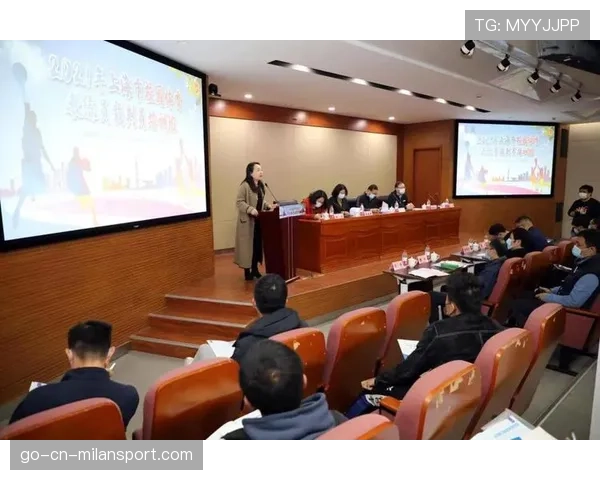 国际篮球联赛裁判与教练定期交流会常态化举行，国际级篮球裁判